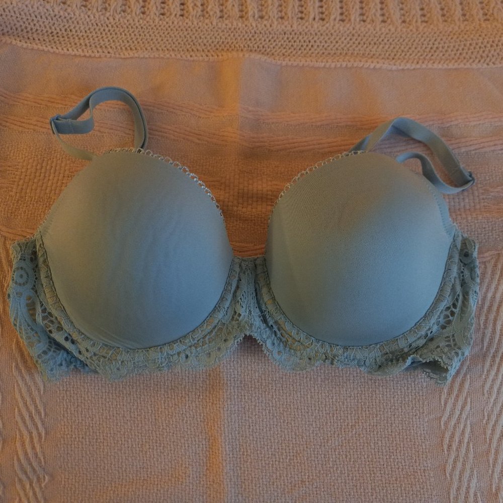 Victoria's secret under-wire 34D